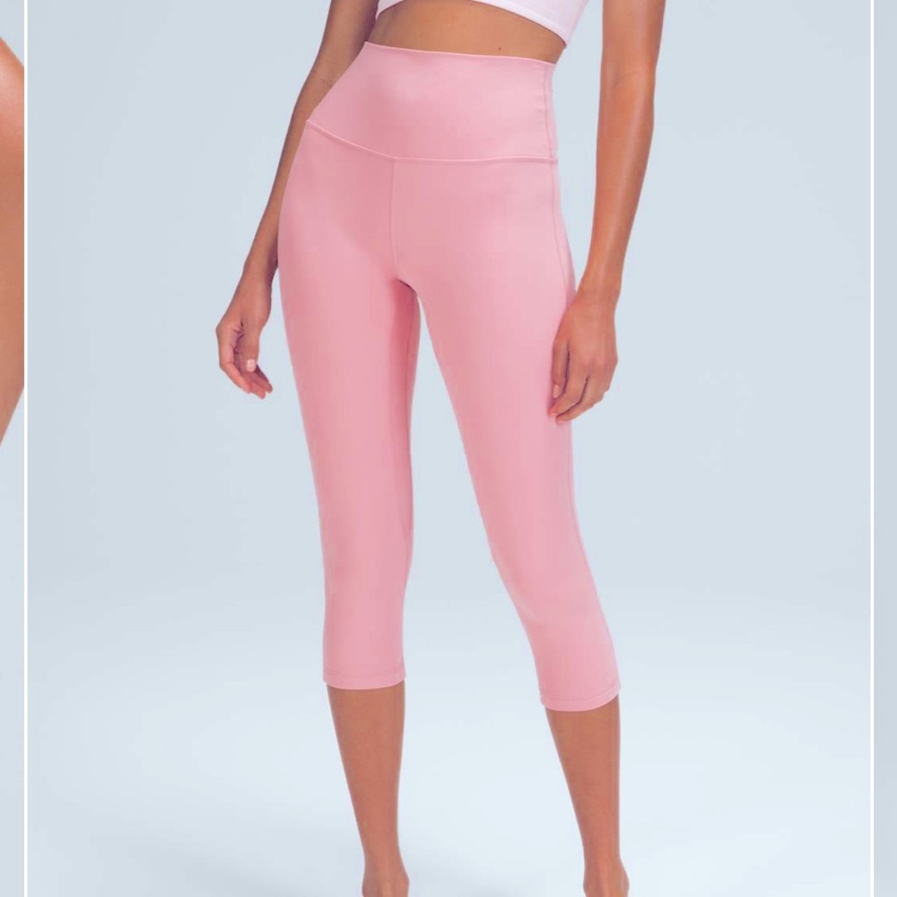 Lululemon Align crop in pink puff size 8